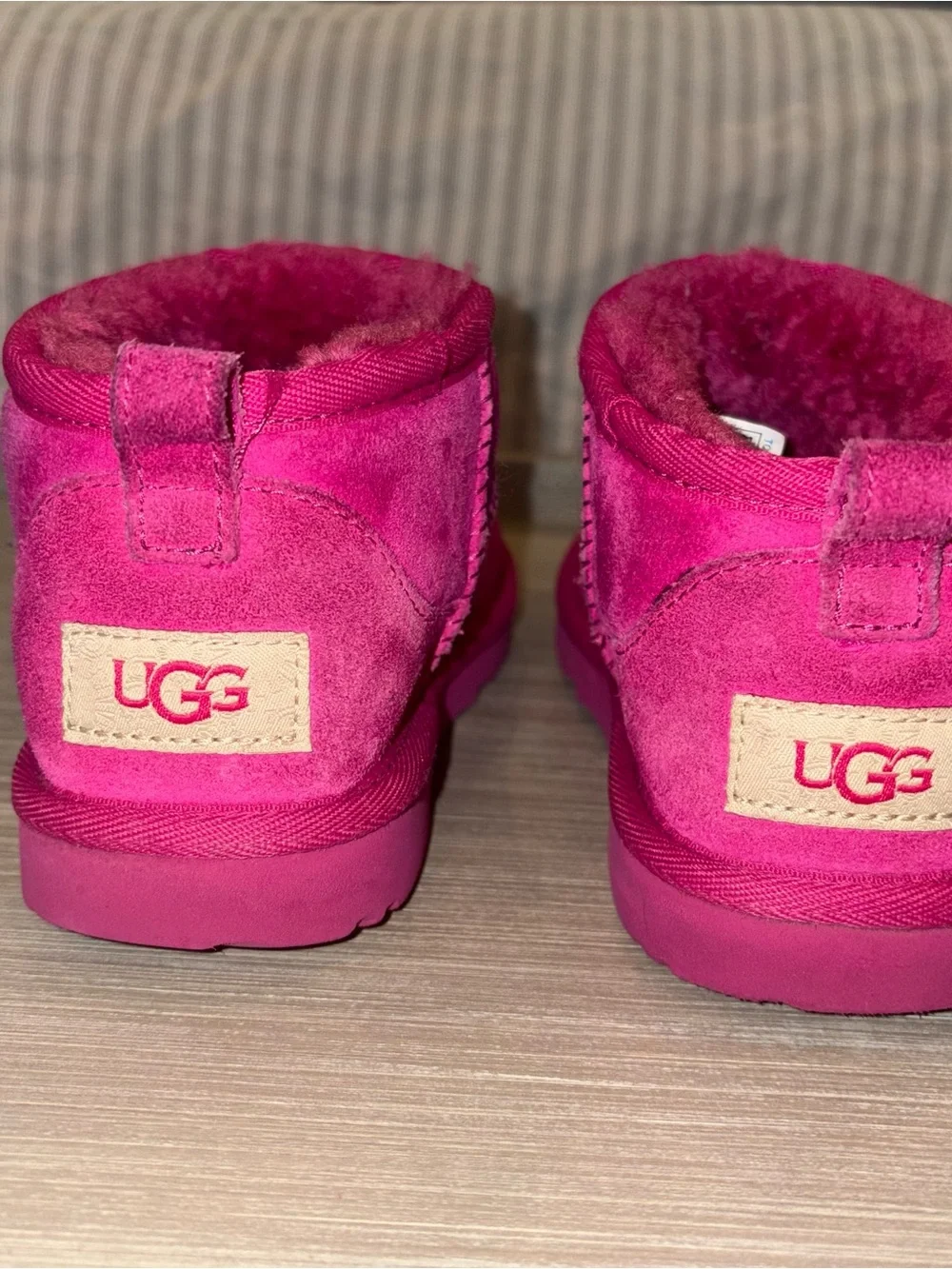 Ugg Girls’ Pink Classic Ultra Mini Boots- SZ 1